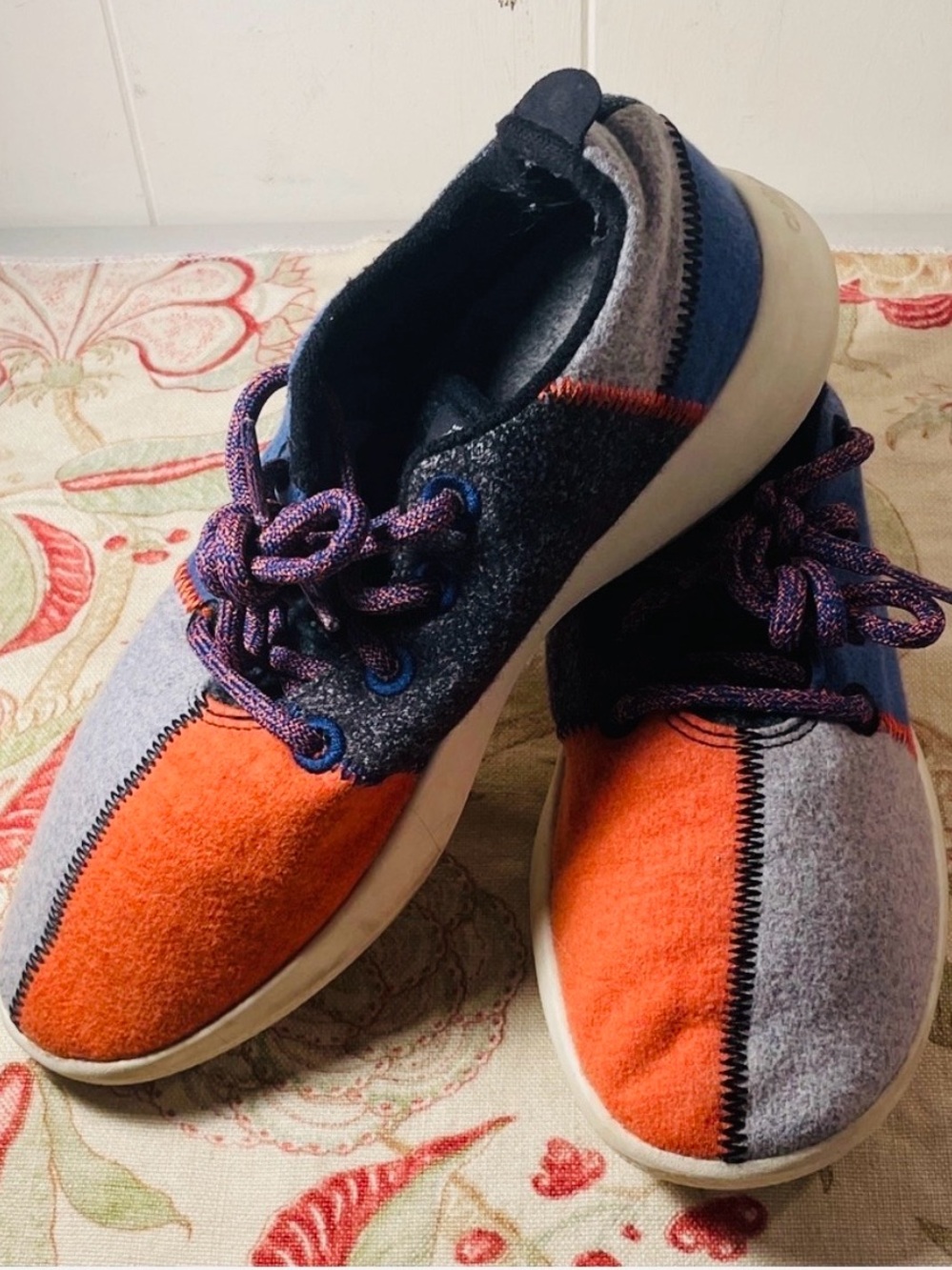 allbirds W9, M 7.5 Wool Runner 6th
Birthday Limited Edition Color
Block Sneakers